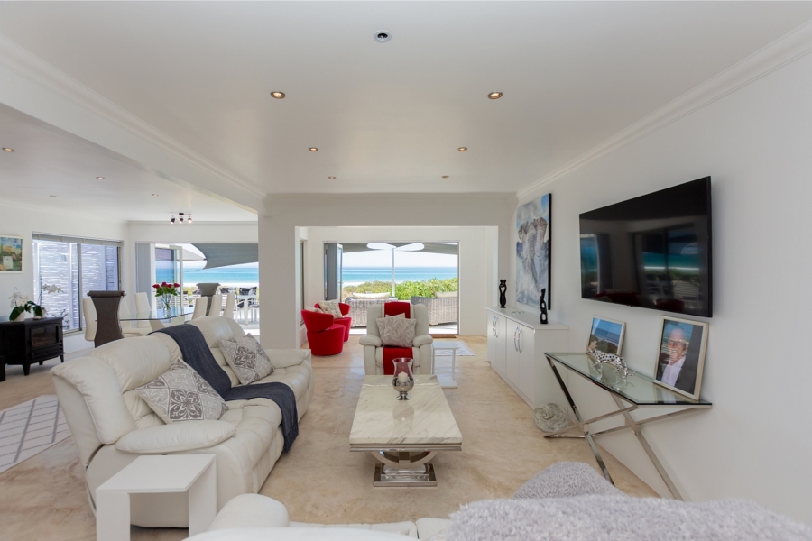 5 Bedroom Property for Sale in Golden Mile Western Cape